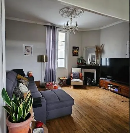 Maison De *